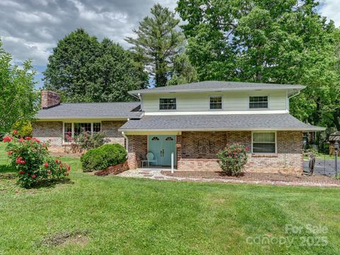 1136 Carousel Lane Hendersonville NC 28792