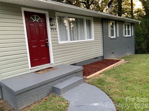 Photo of 904 Stephens Street, Greensboro, NC 27406 (MLS # 4371055)