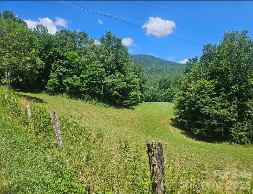 886 Hanging Rock Road