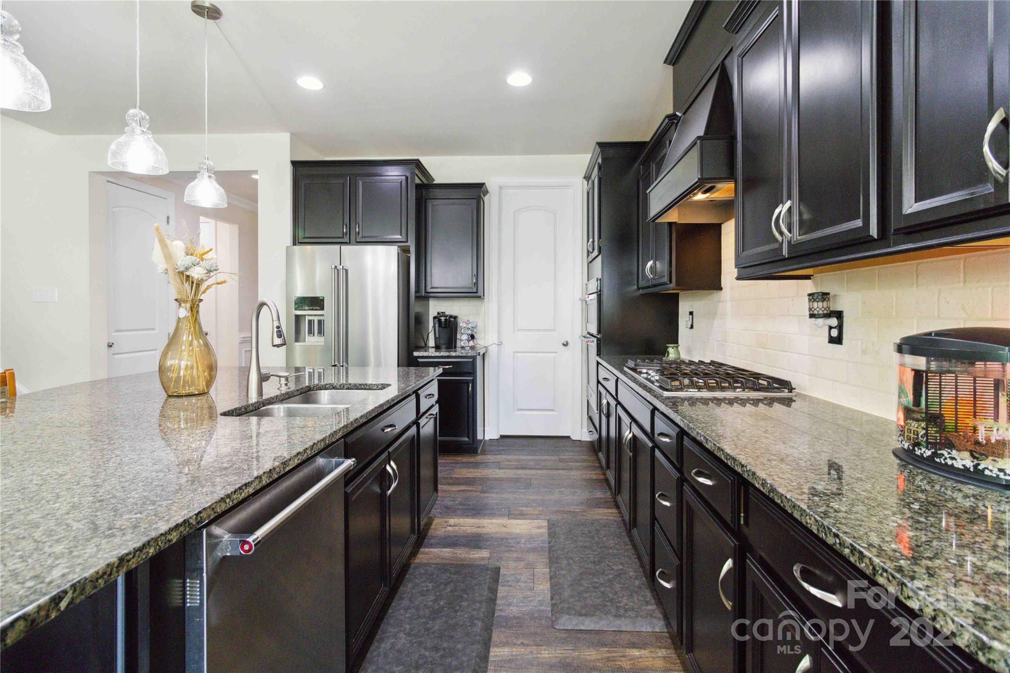 Lake Crest - Residential