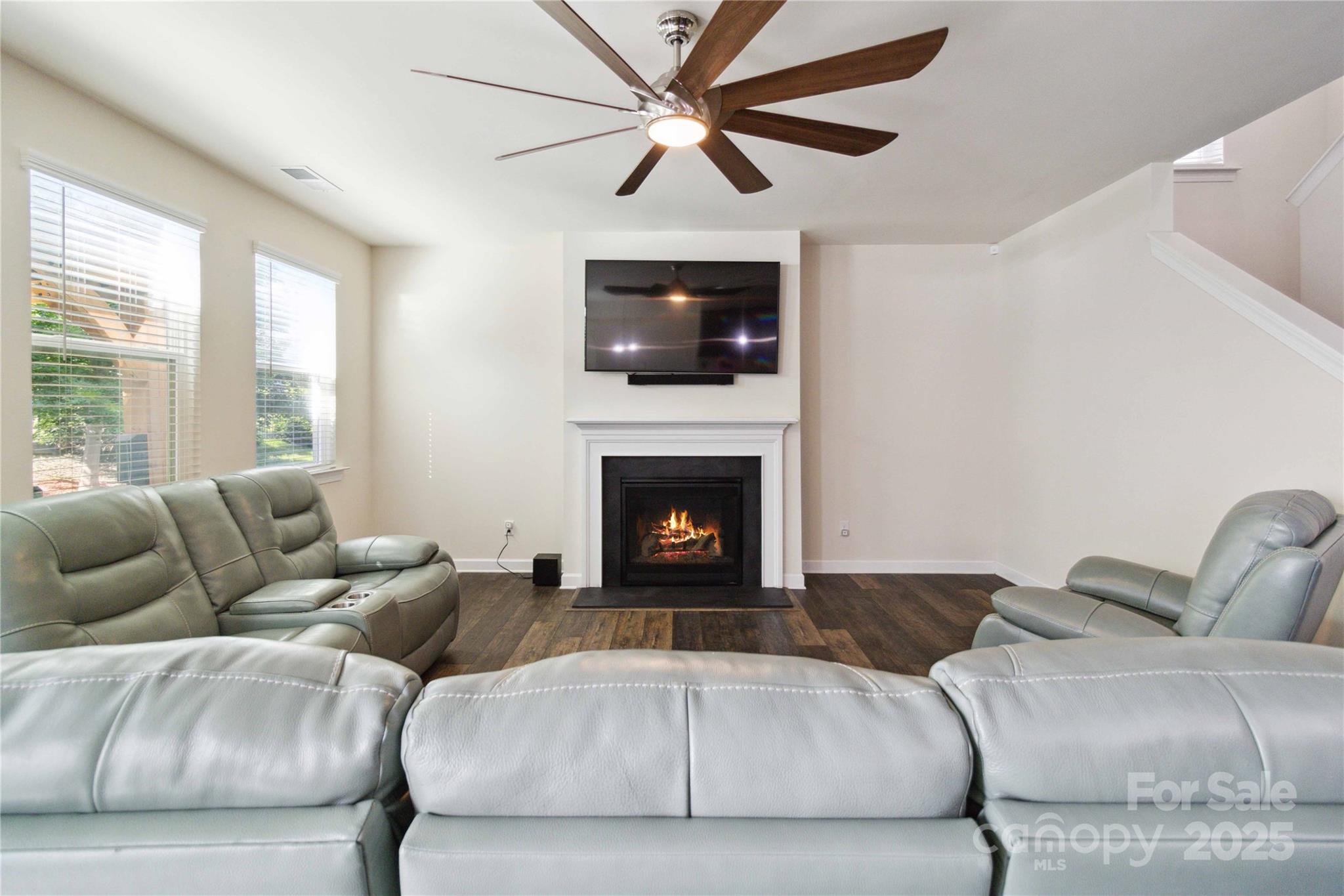 Lake Crest - Residential