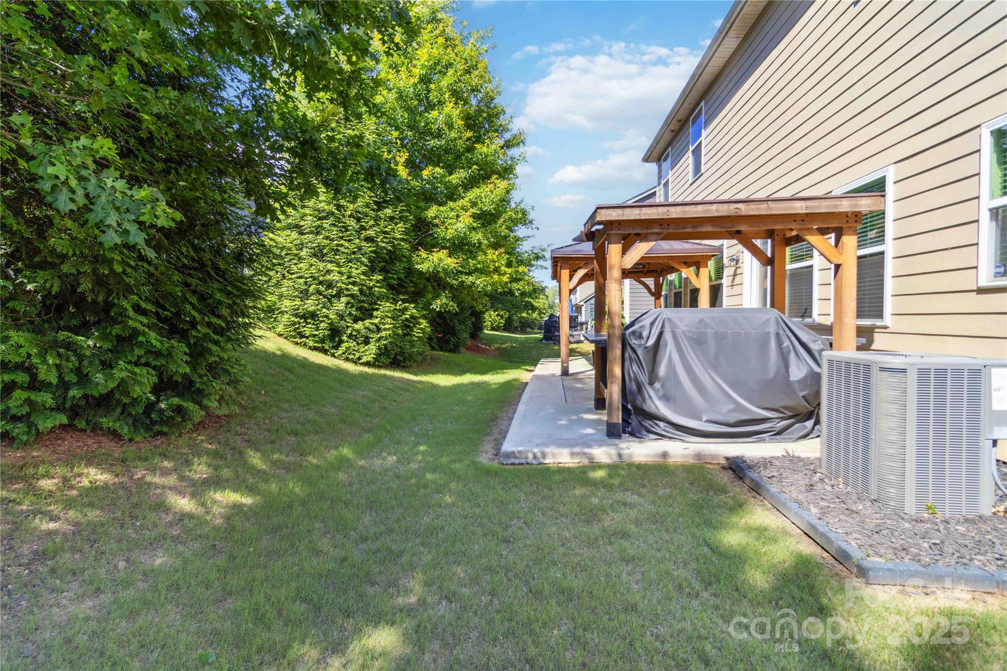 Lake Crest - Residential