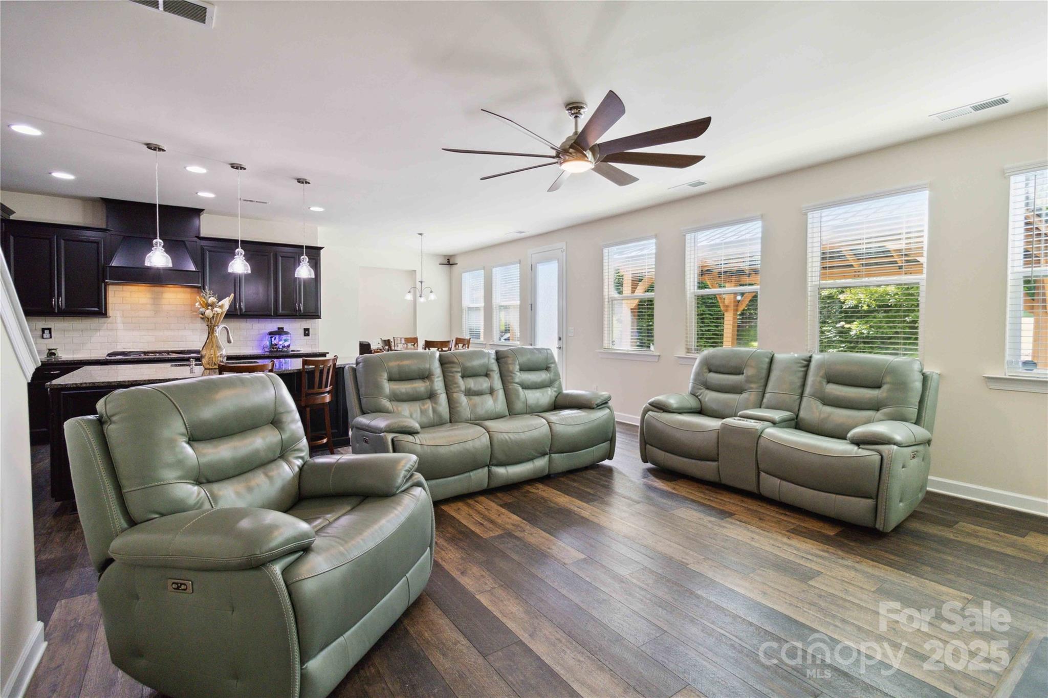 Lake Crest - Residential