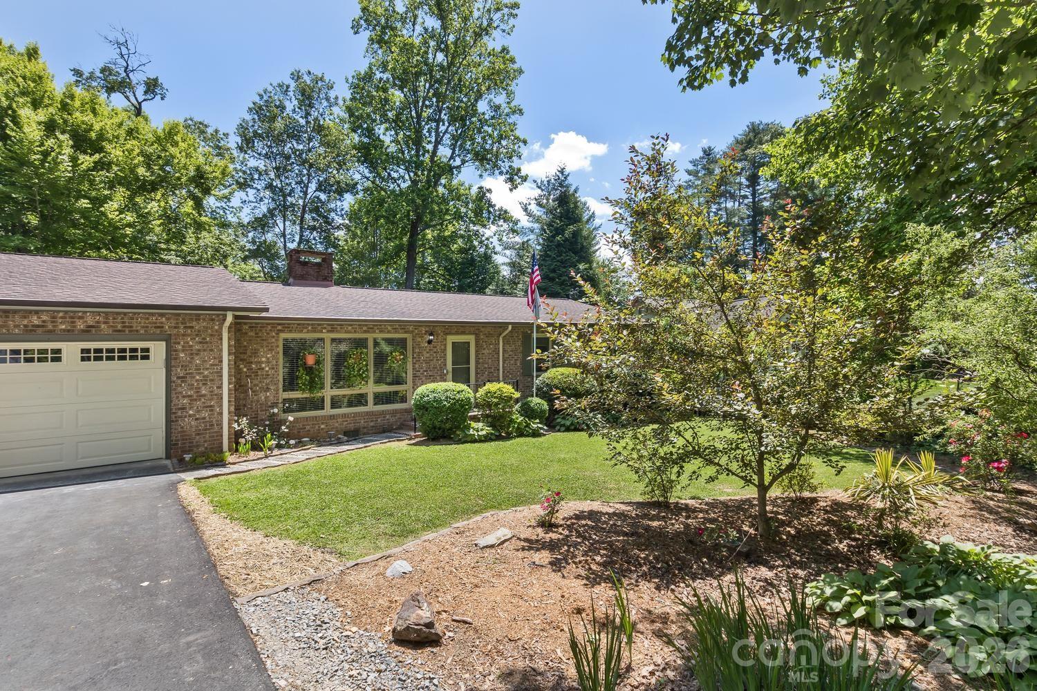 29 S Greenwood Forest Drive