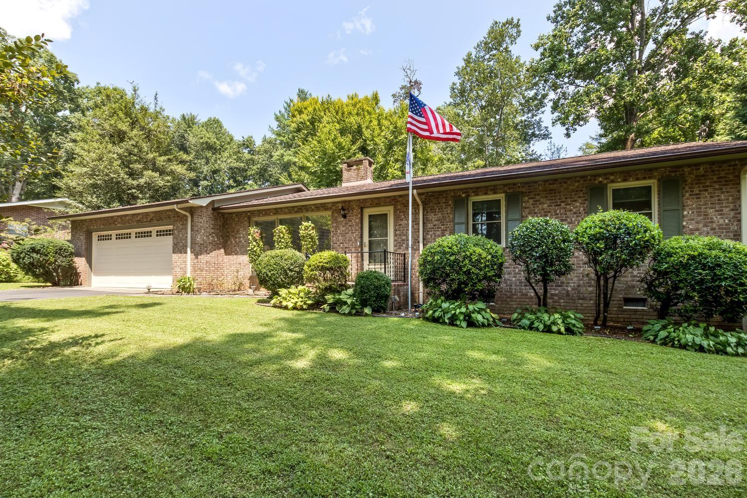 29 S Greenwood Forest Drive, Etowah, NC, 28729