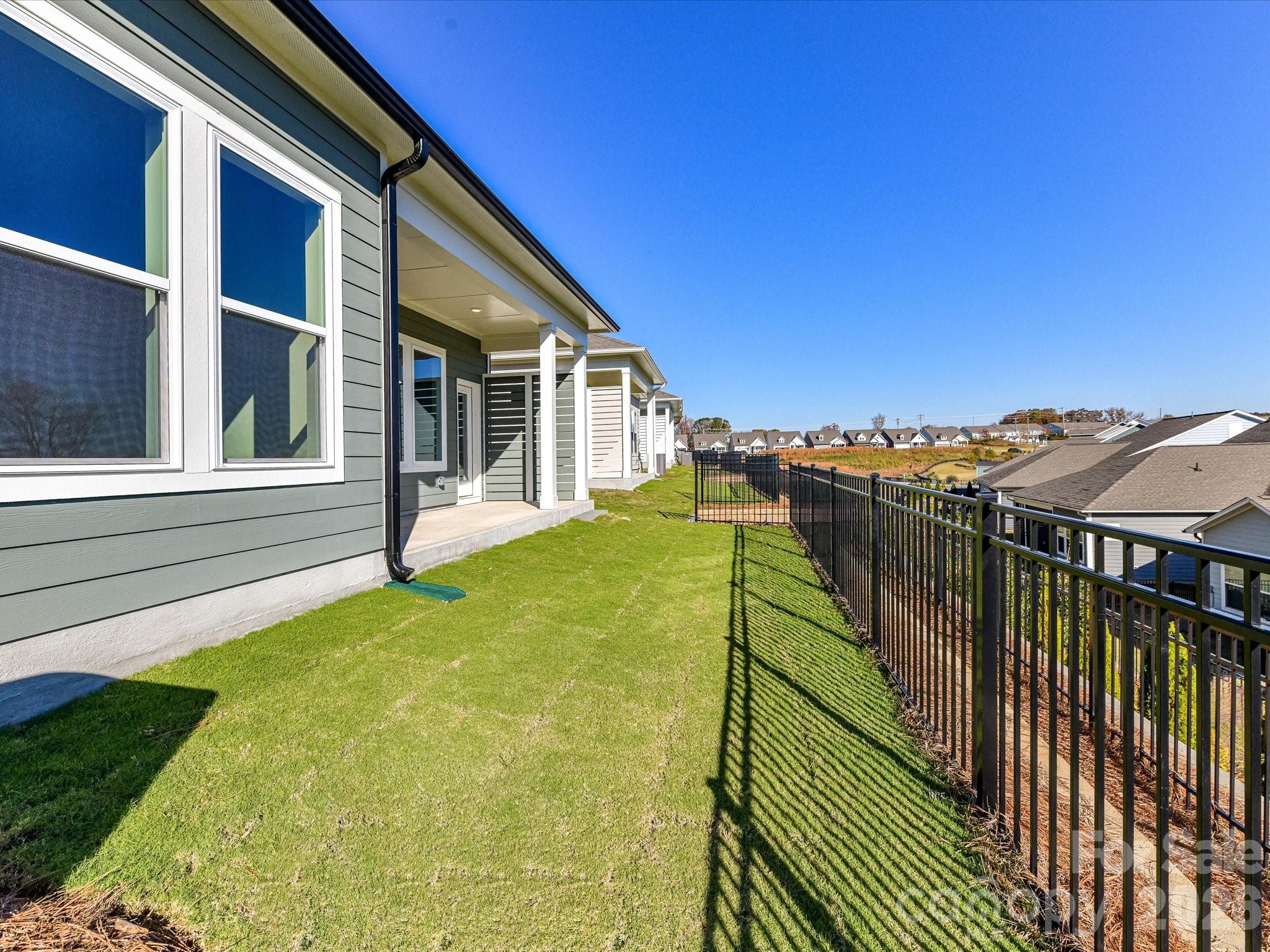 Encore At Streamside - Residential