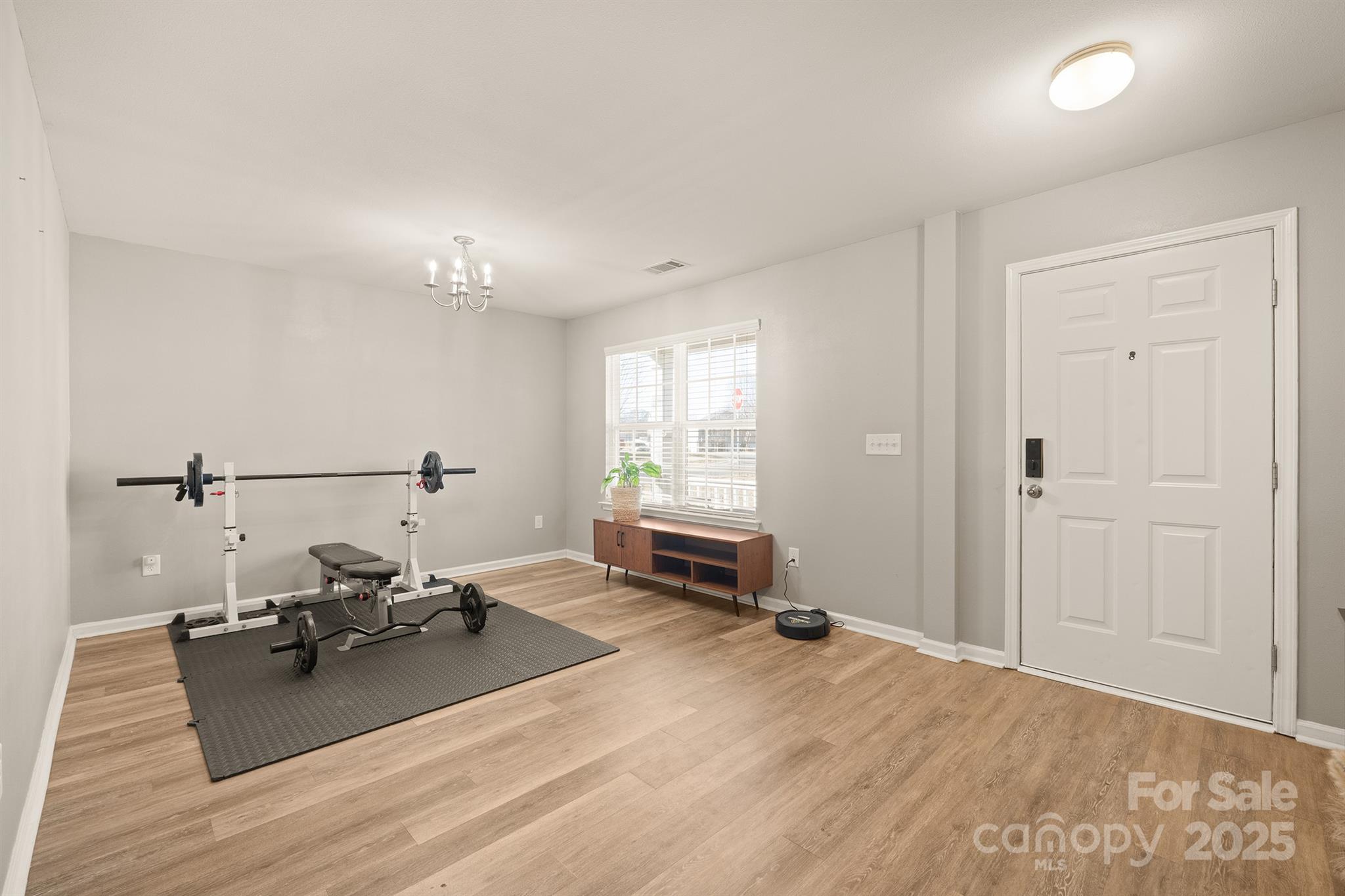 9404 Quilting Bee Lane