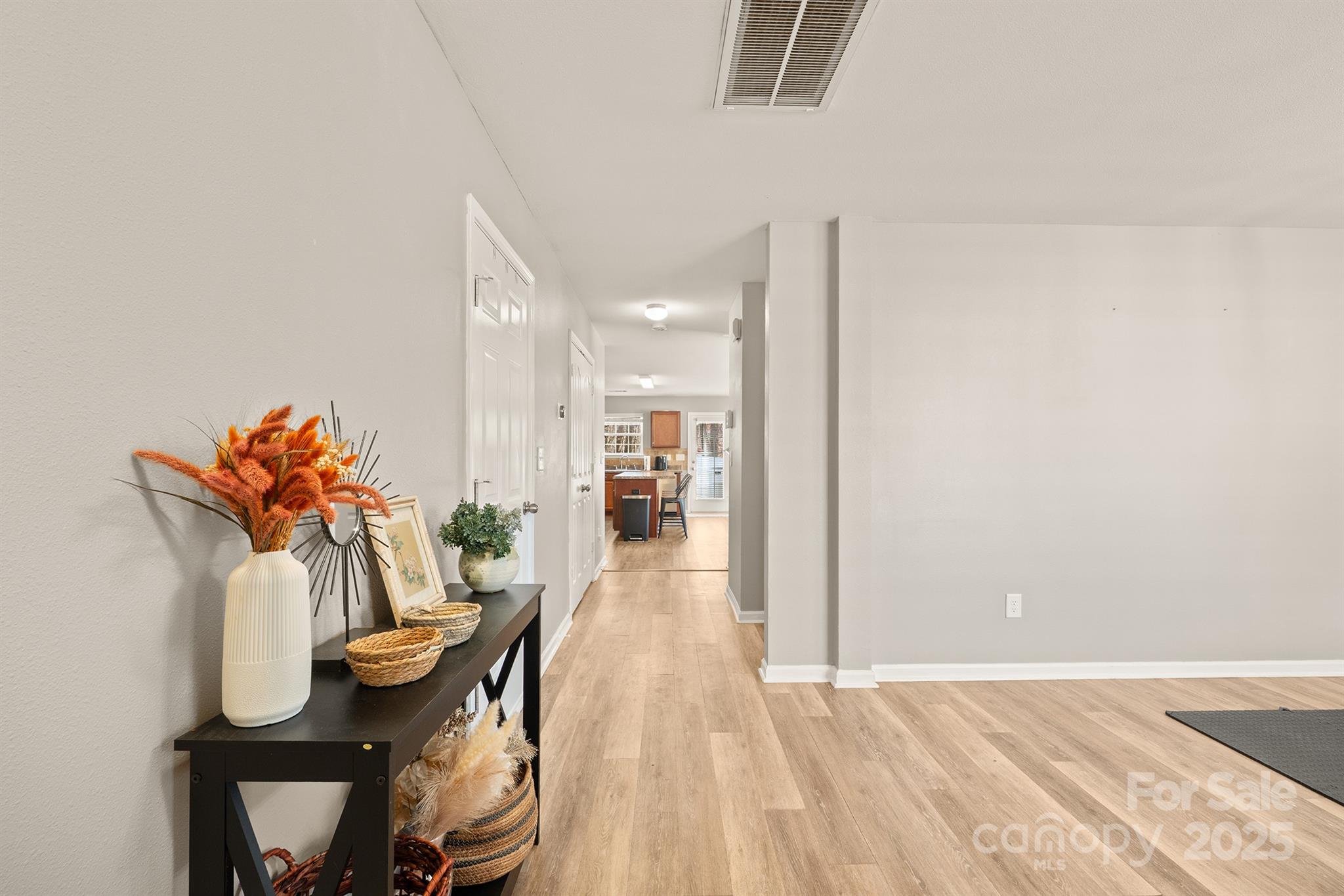 9404 Quilting Bee Lane