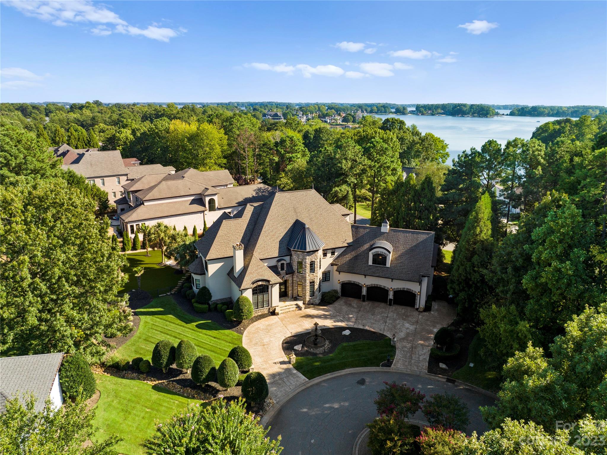 The Peninsula - Residential