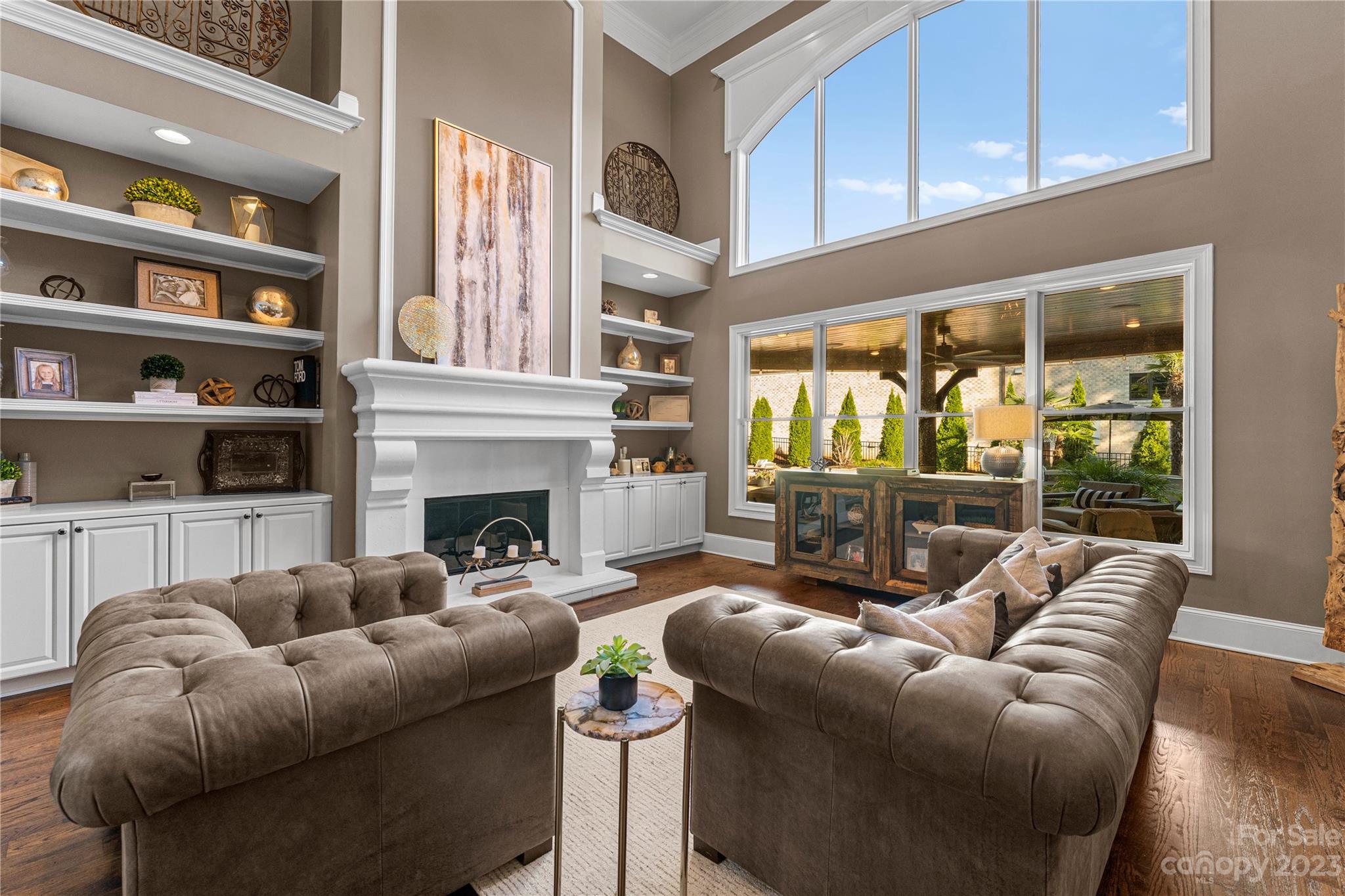 The Peninsula - Residential