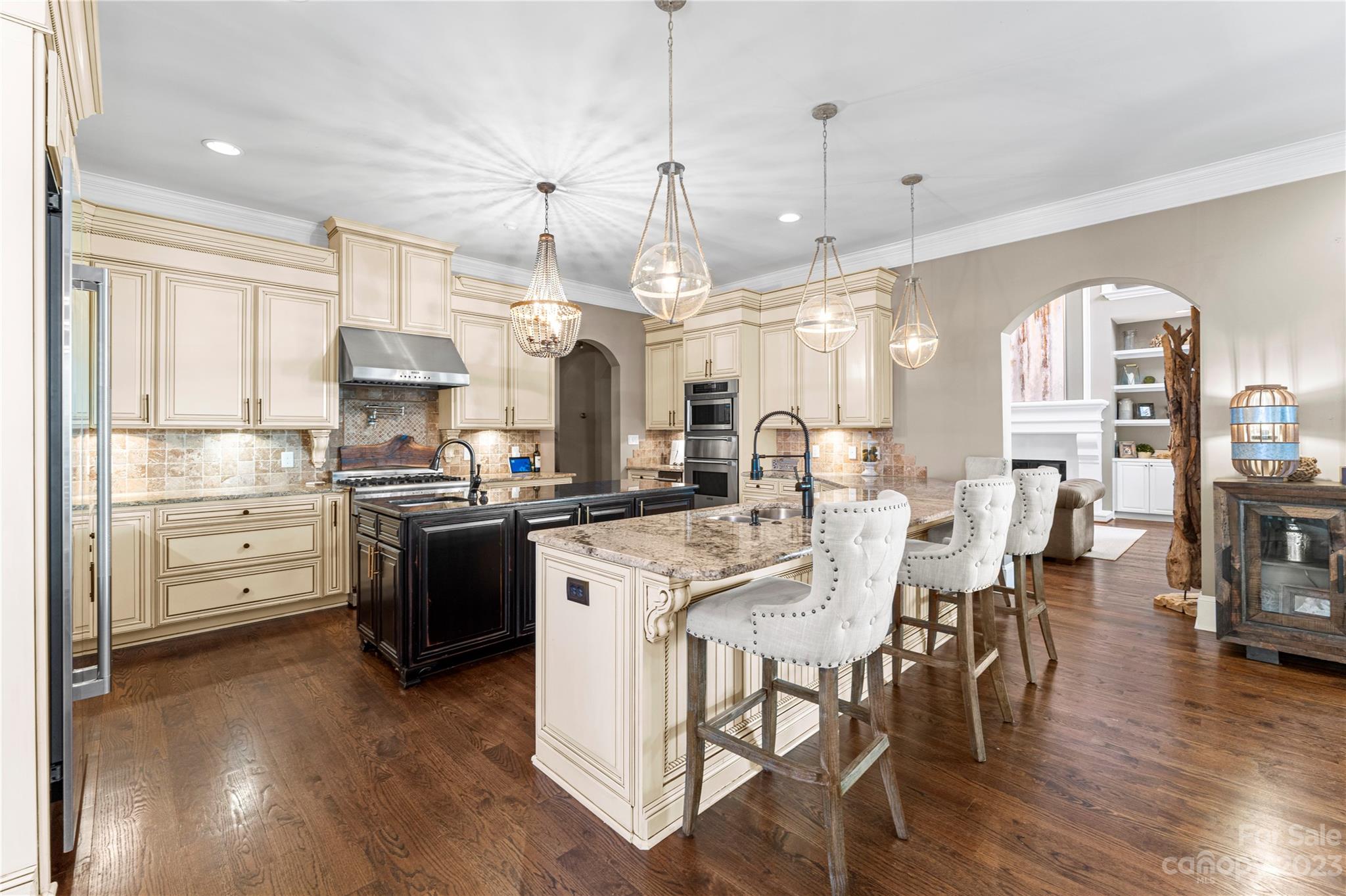 The Peninsula - Residential