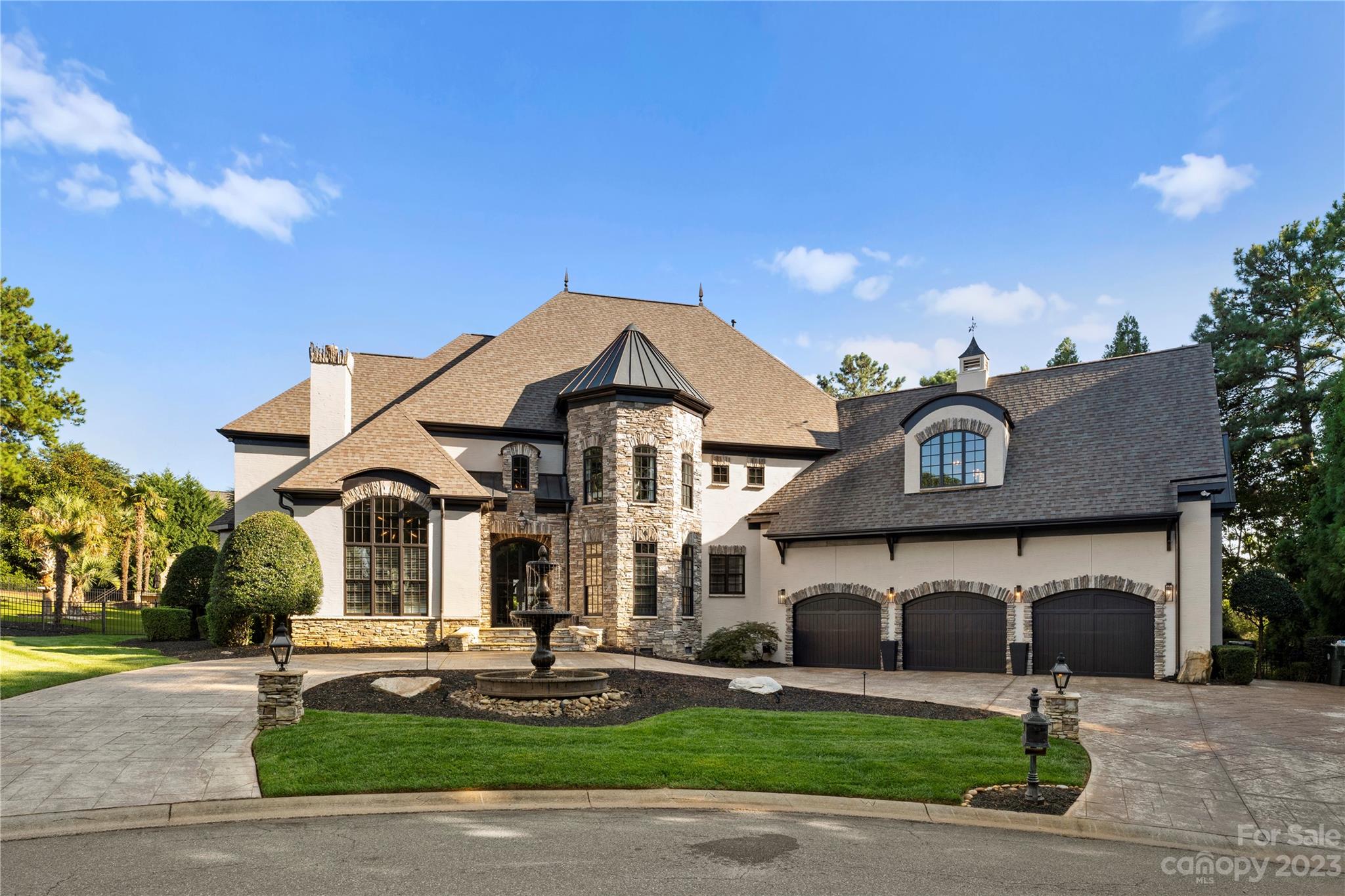 The Peninsula - Residential