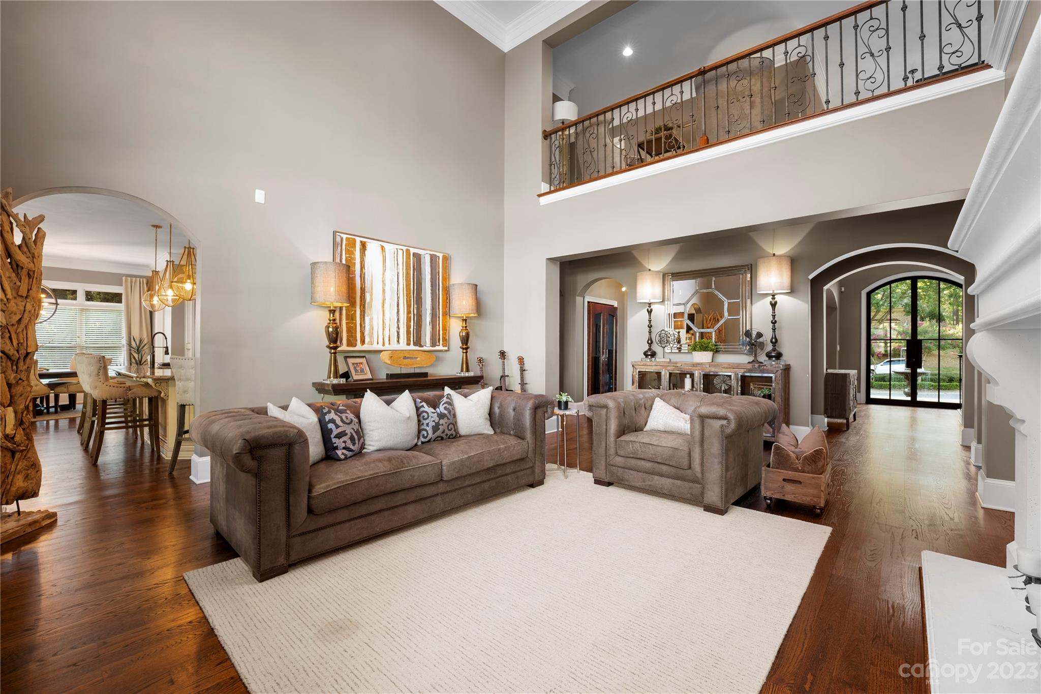 The Peninsula - Residential