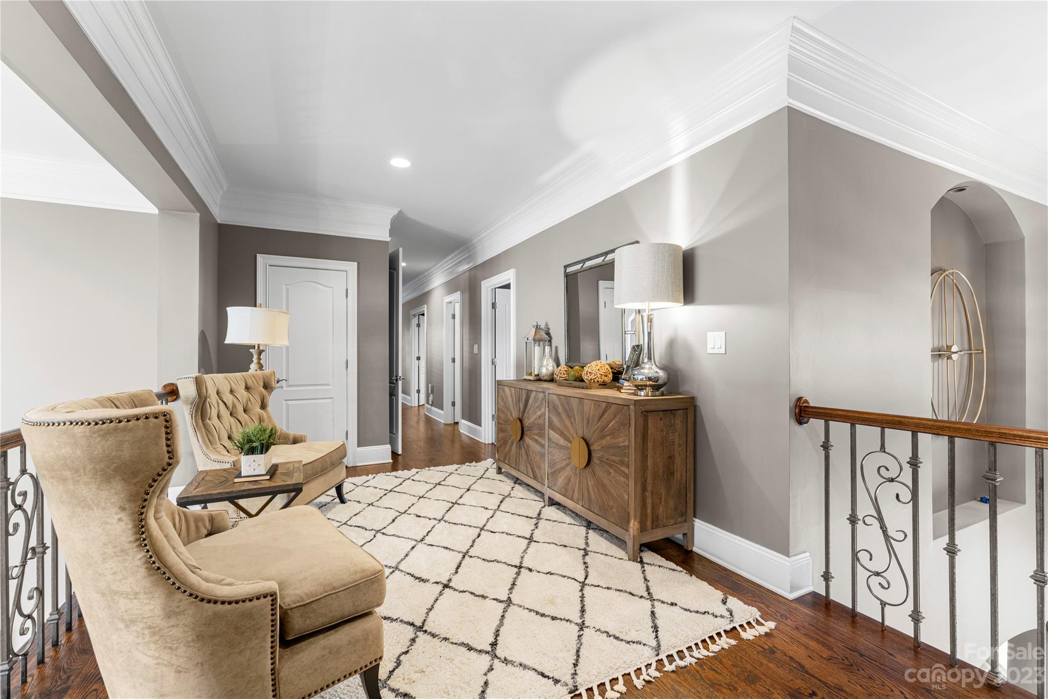 The Peninsula - Residential