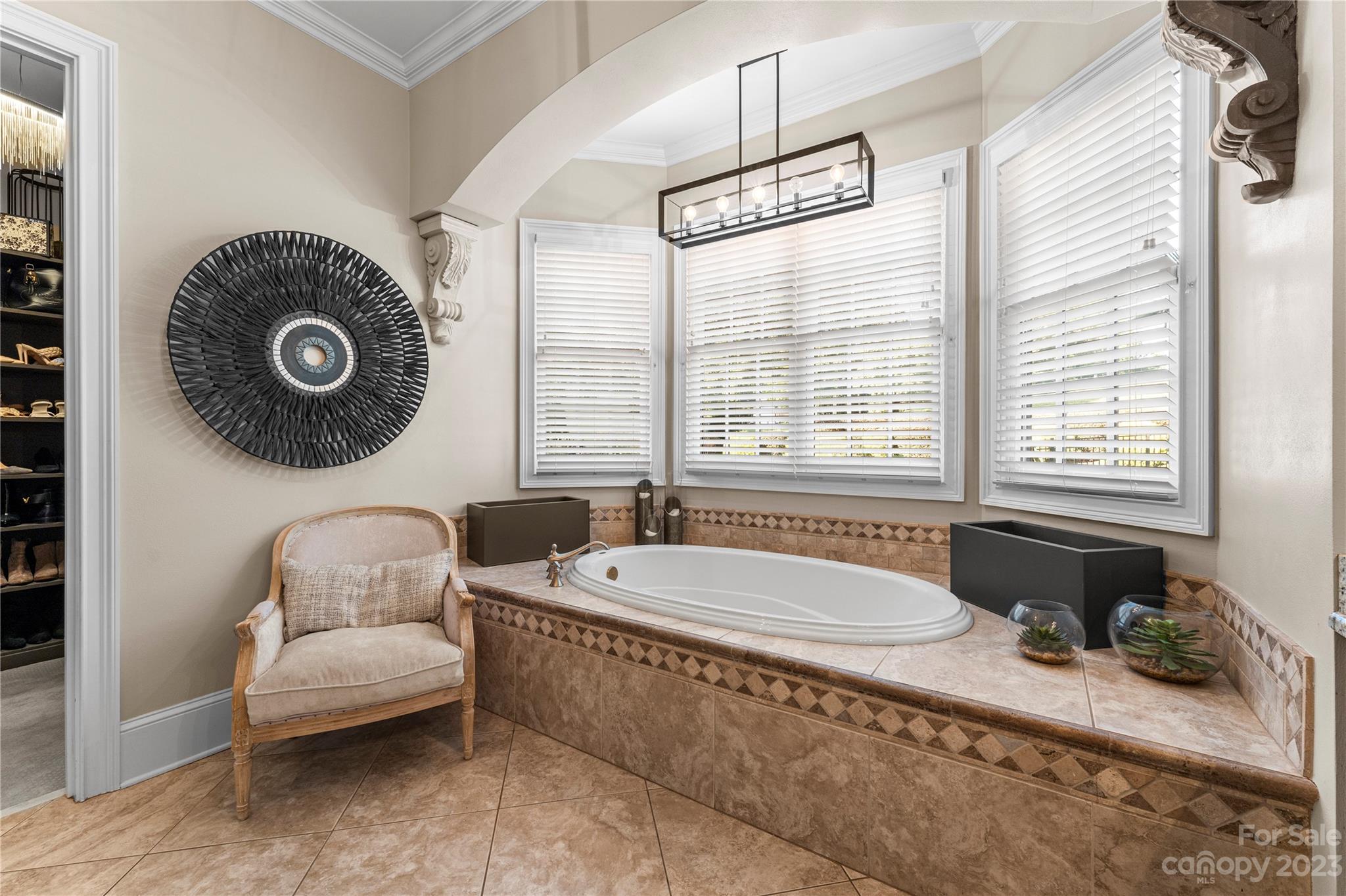 The Peninsula - Residential