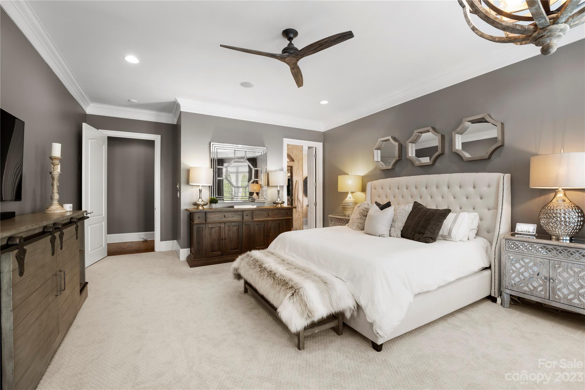 The Peninsula - Residential