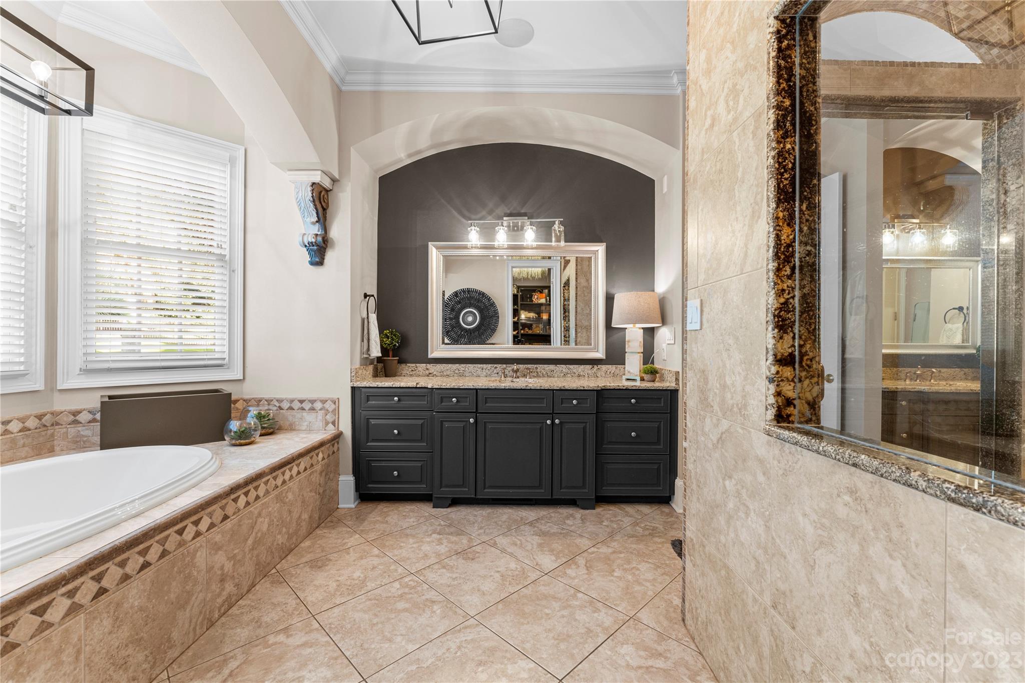 The Peninsula - Residential