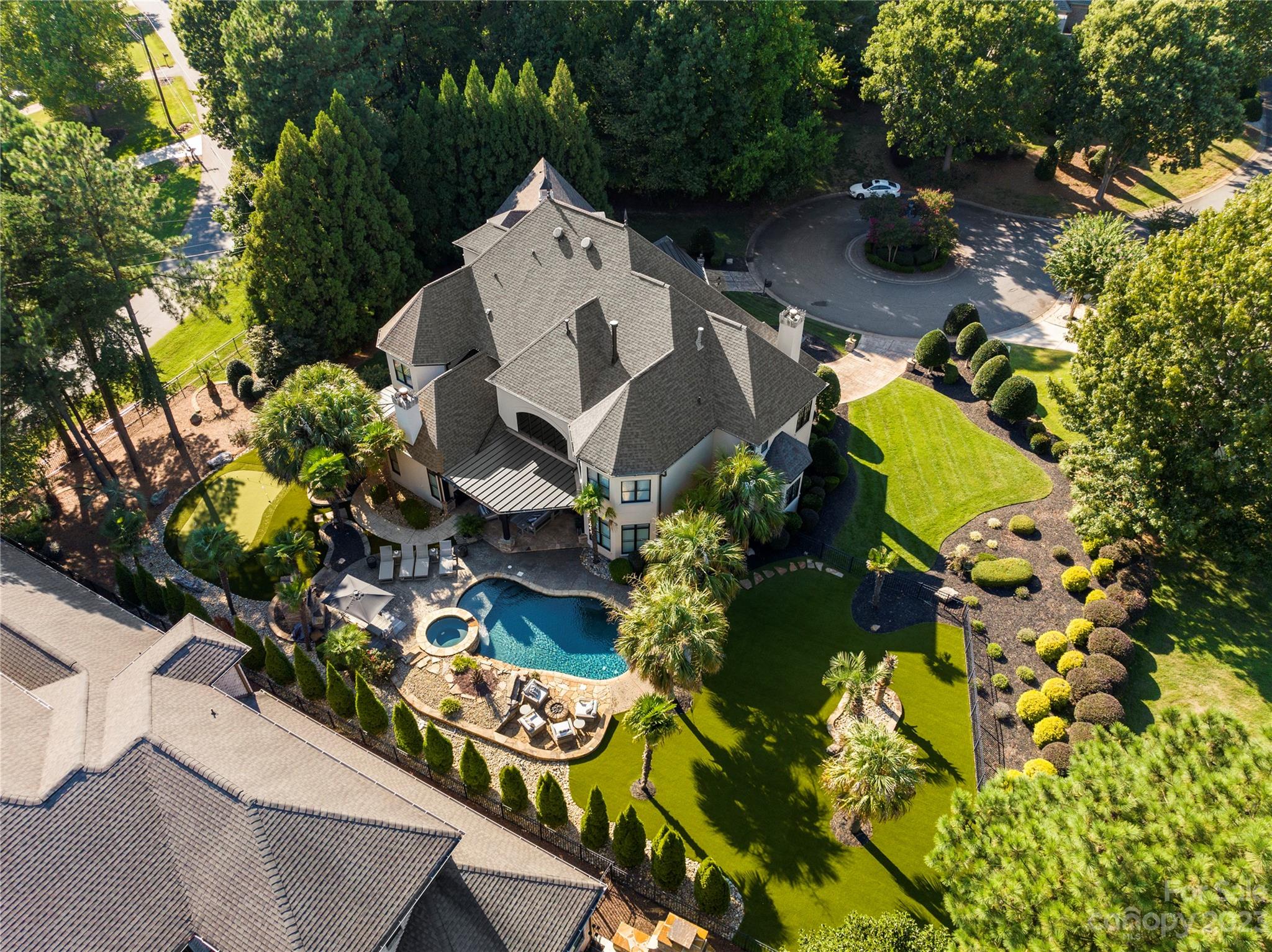 The Peninsula - Residential