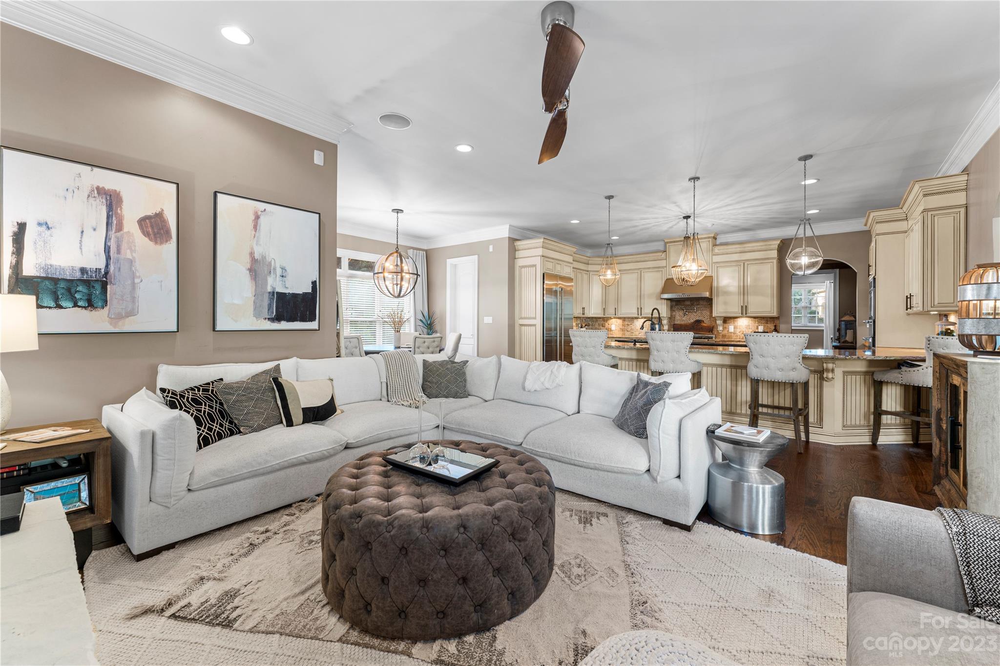 The Peninsula - Residential