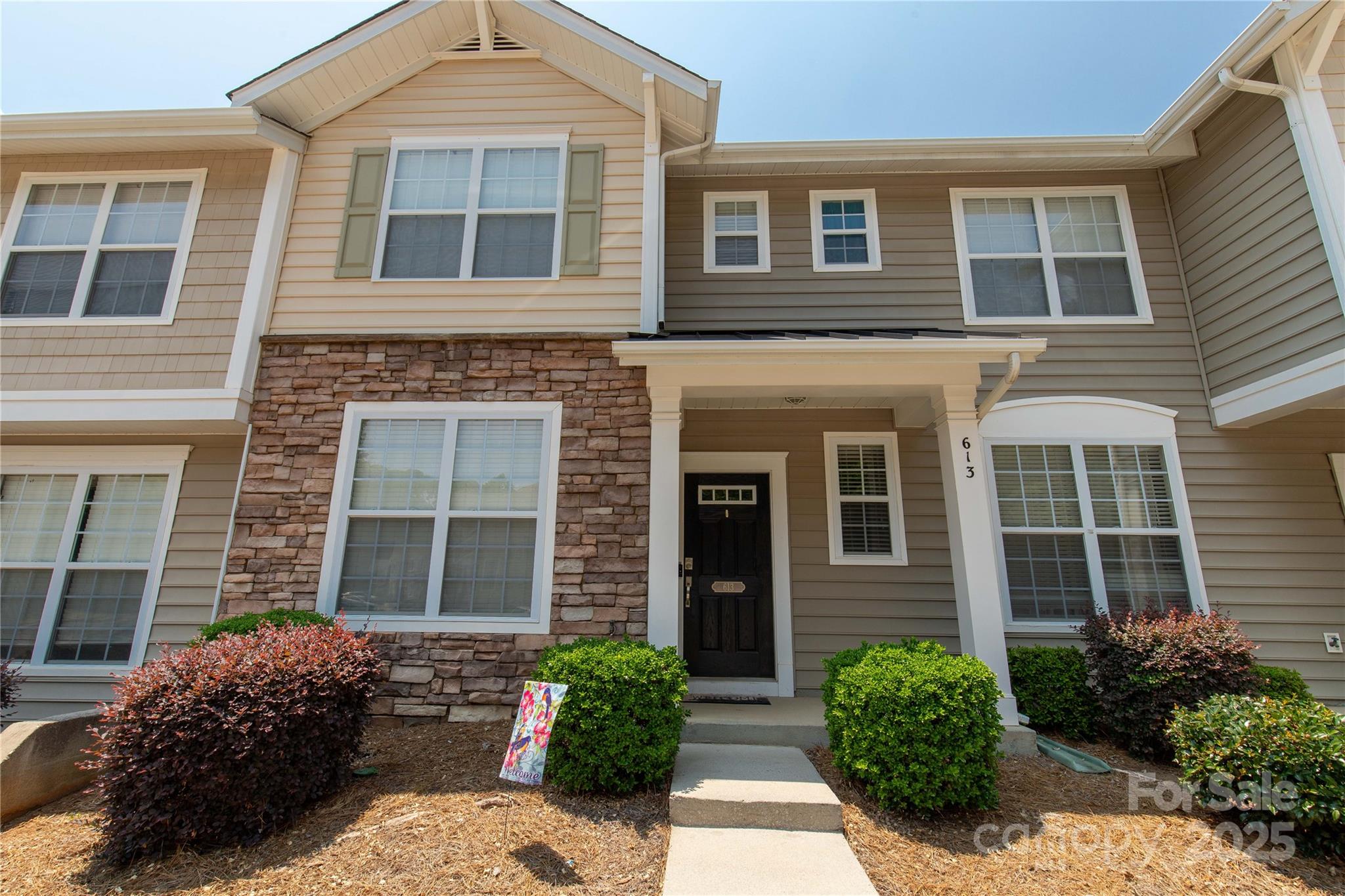 613 Dutch Elm Place