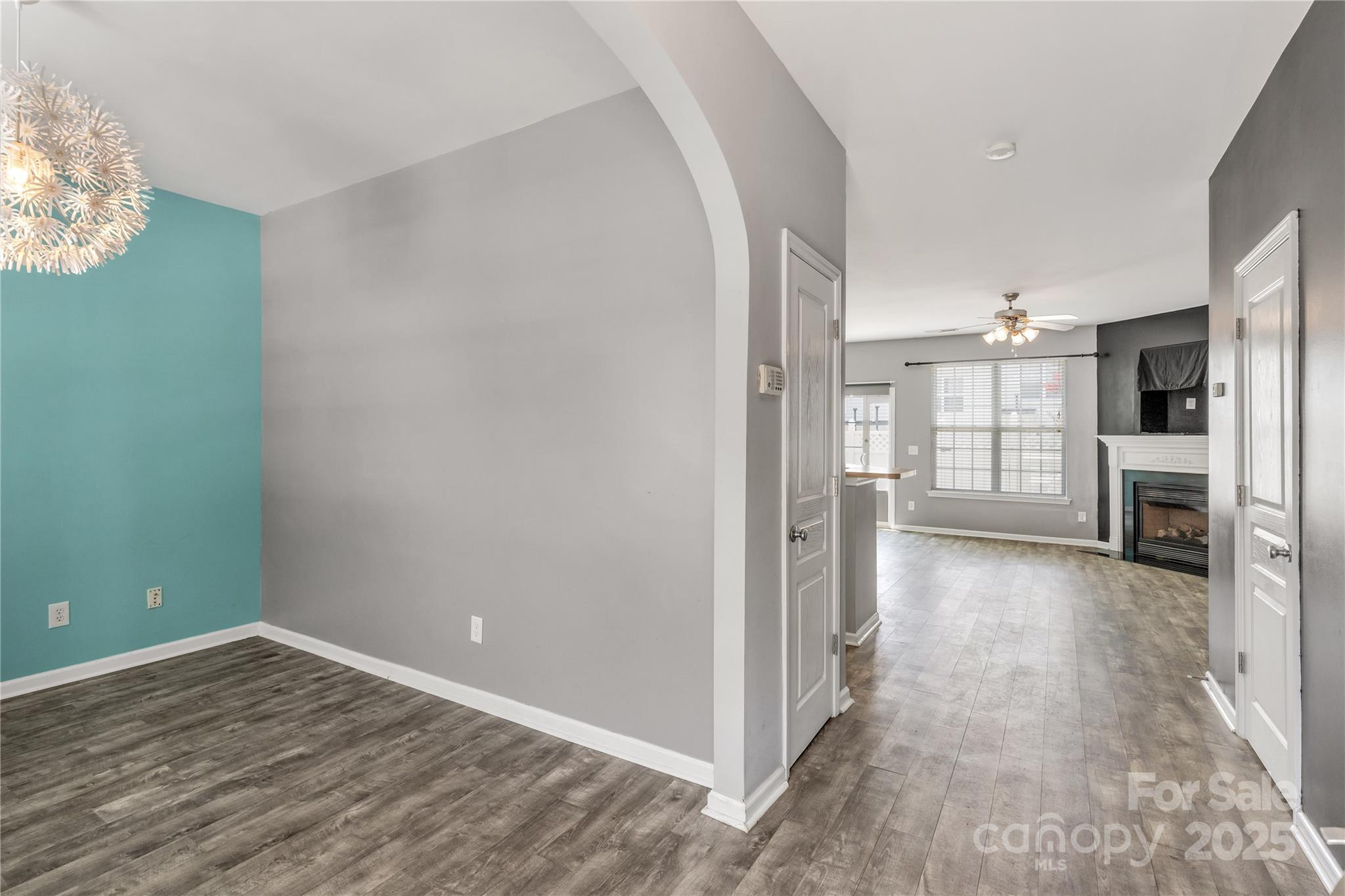 613 Dutch Elm Place