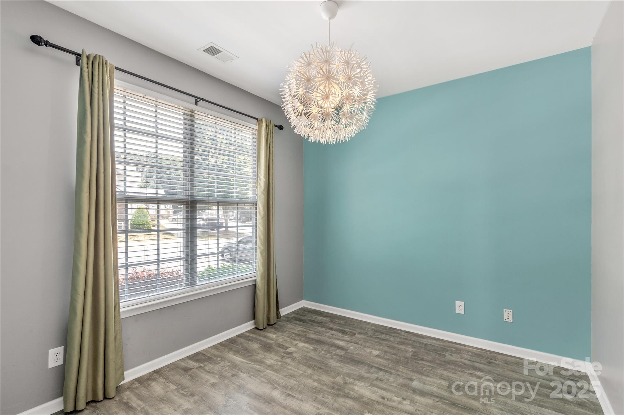 613 Dutch Elm Place