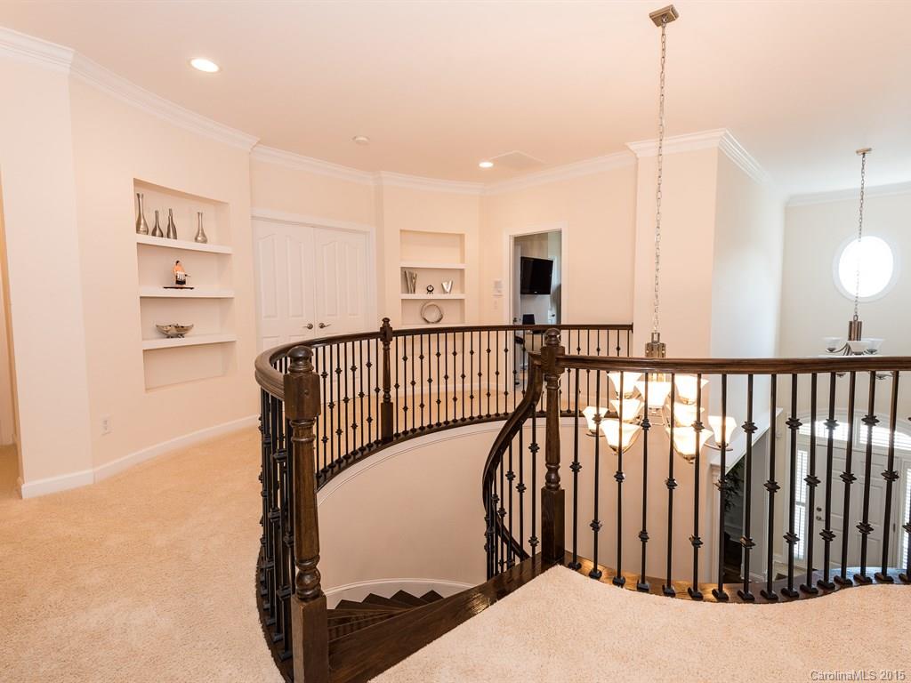 Hollister - Residential