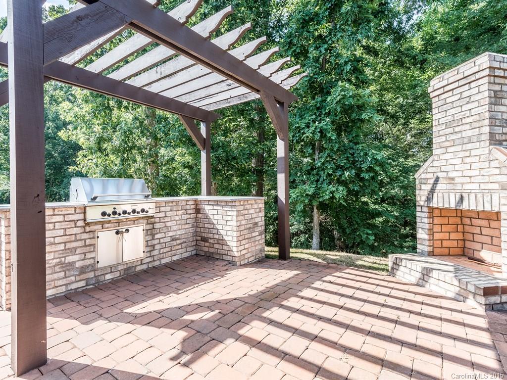 Hollister - Residential