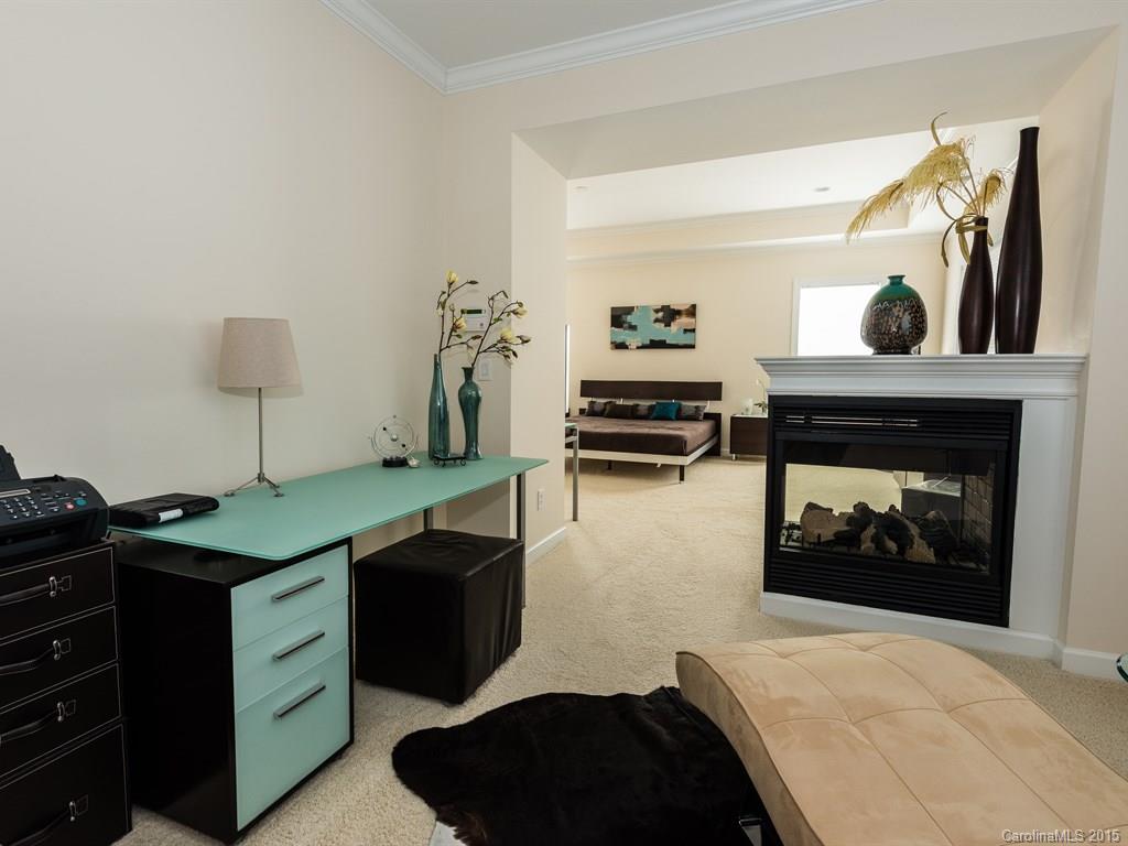 Hollister - Residential