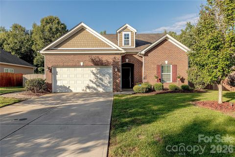 Photo of 8115 Goodall Court, Charlotte, NC 28227 (MLS # 4391026)