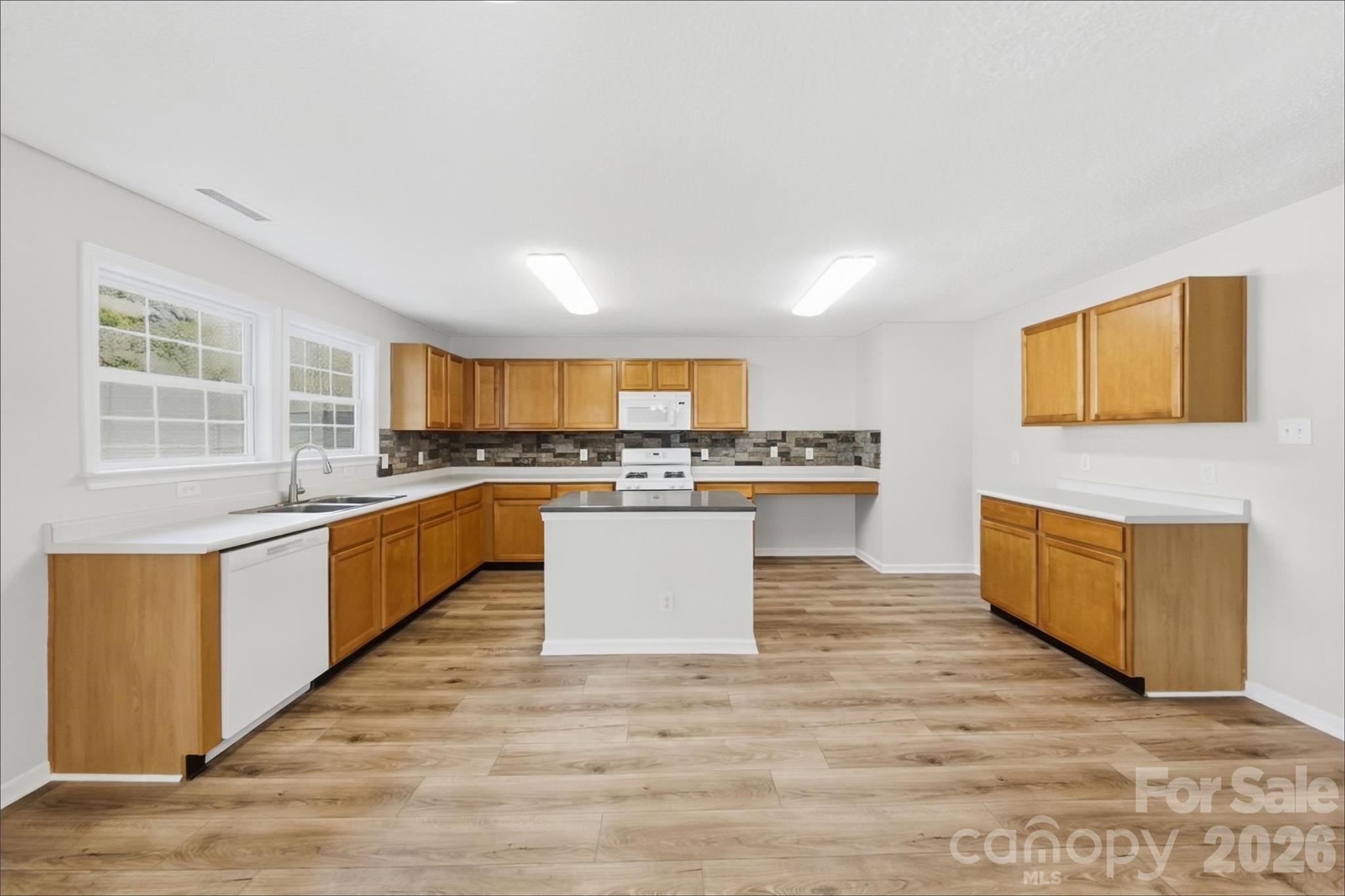 837 Chastain Avenue