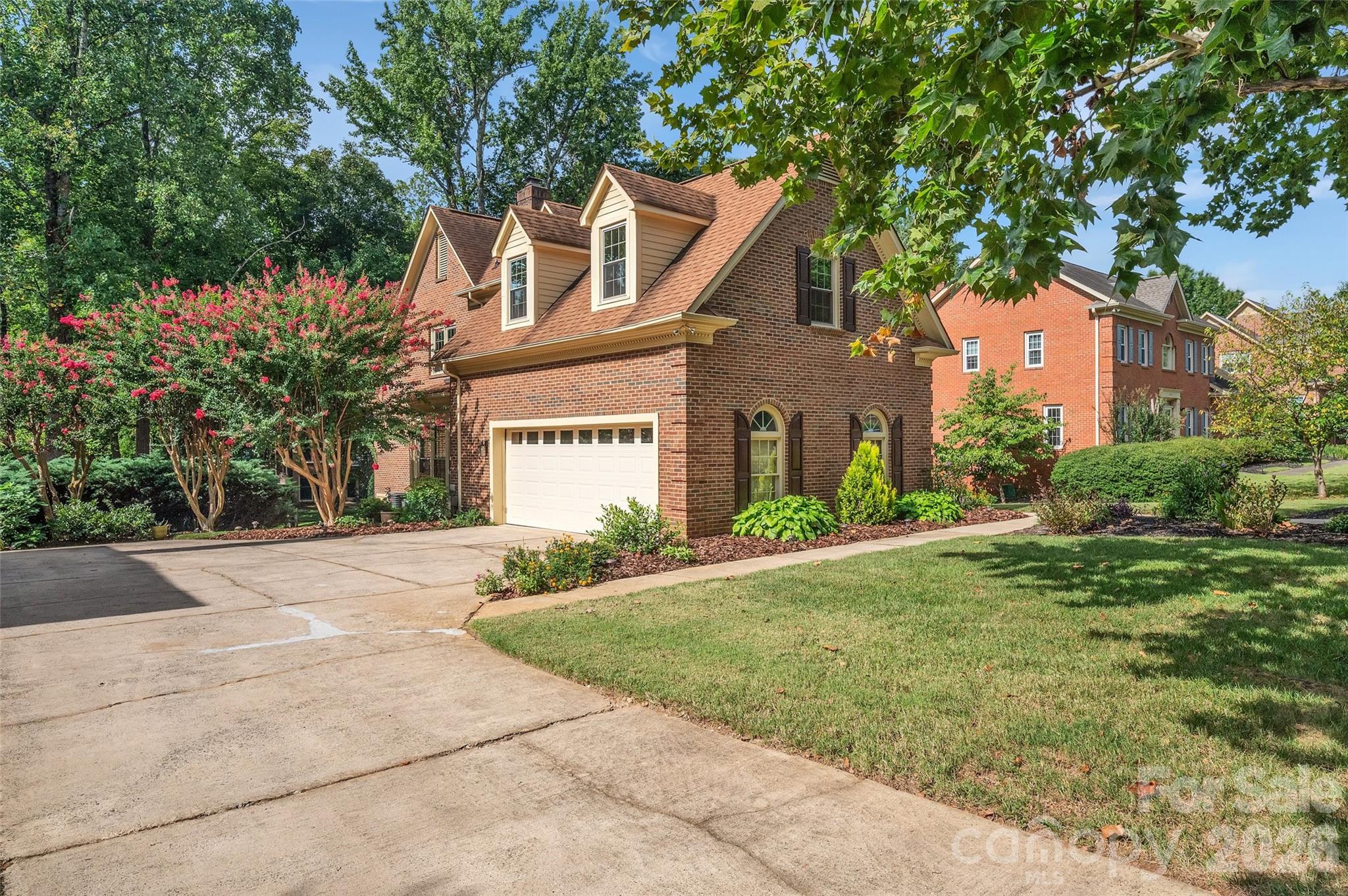 10108 Lampkin Way