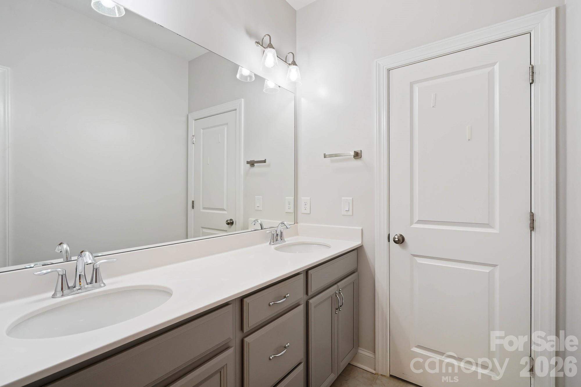 Inverness on Providence - Residential