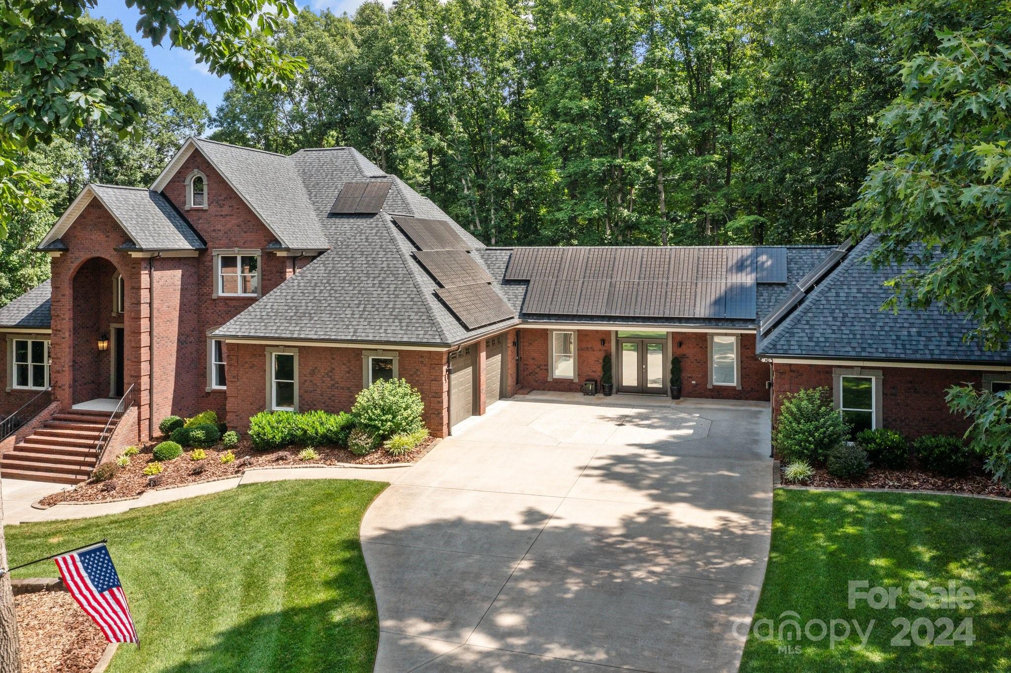 Hamilton Crest - Residential