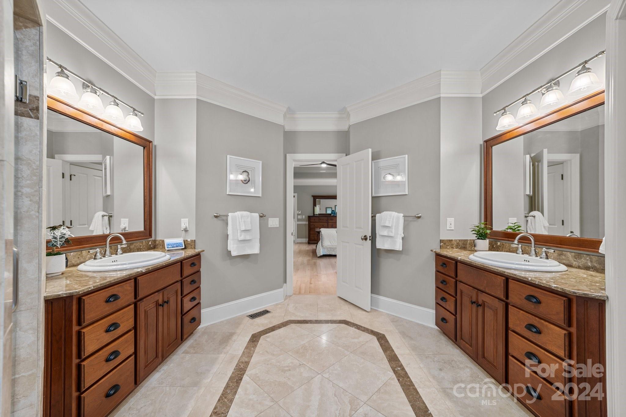 Hamilton Crest - Residential