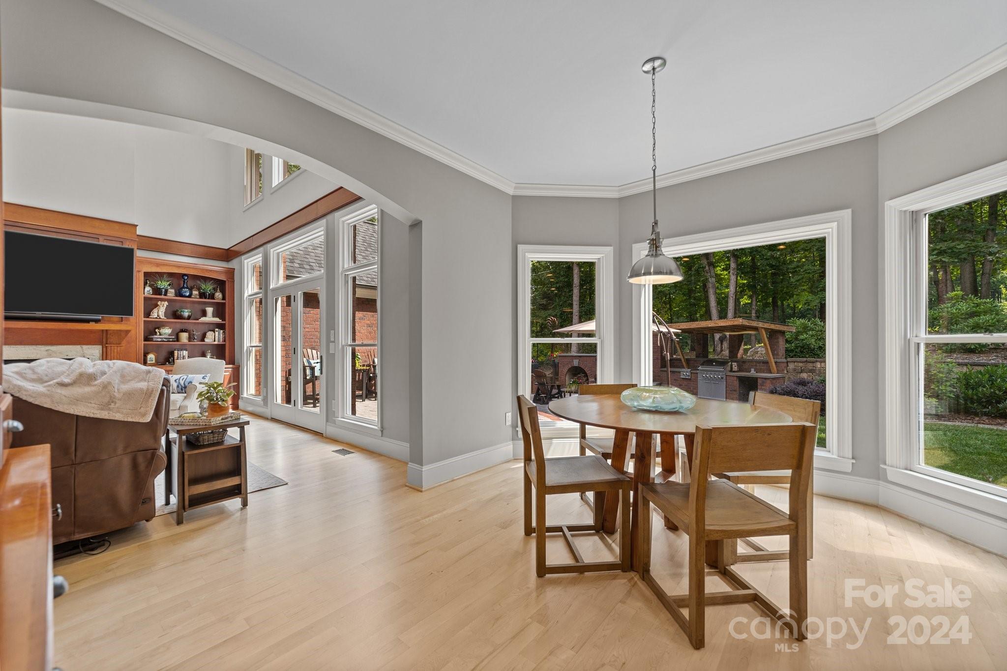 Hamilton Crest - Residential