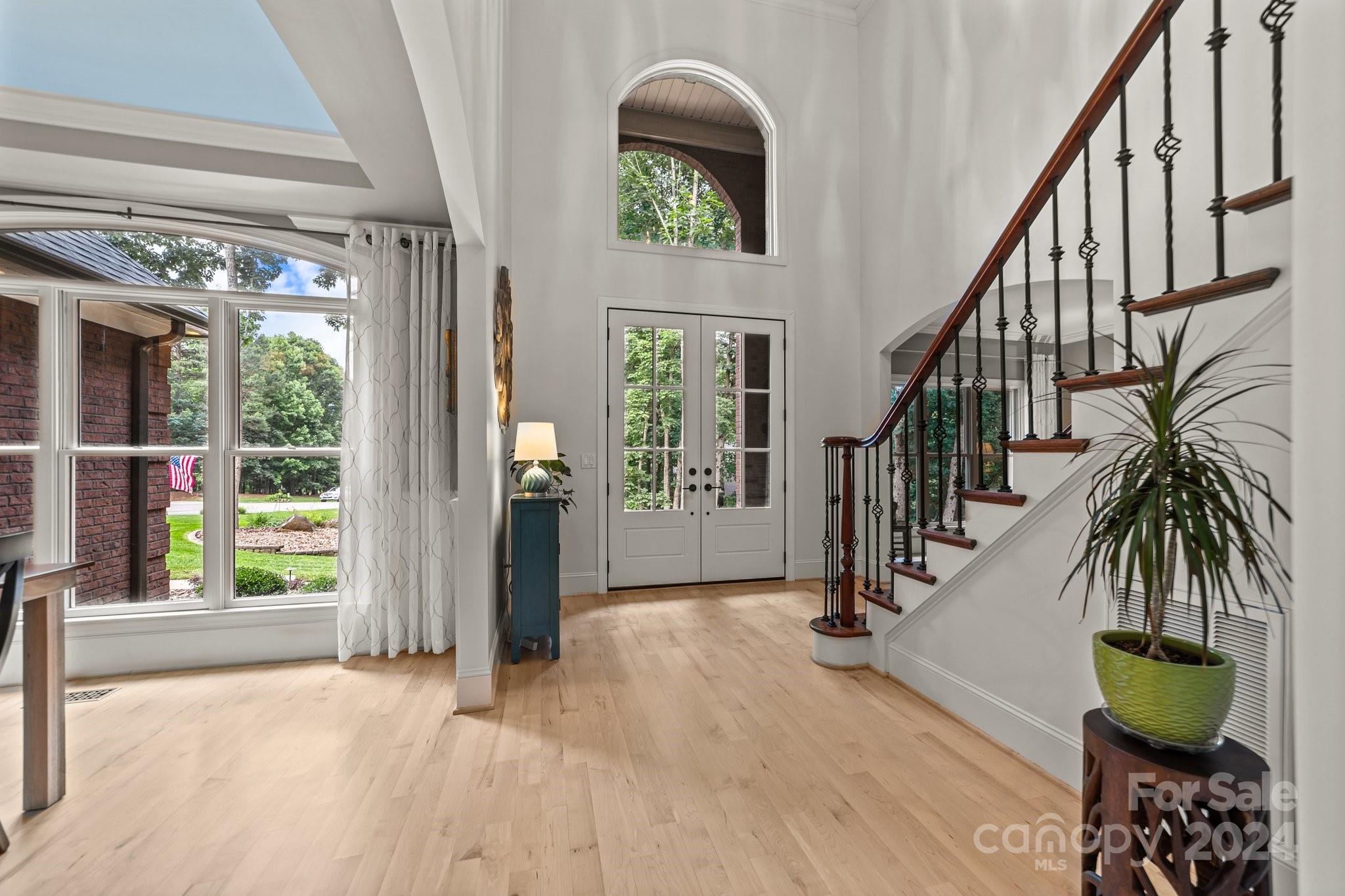 Hamilton Crest - Residential