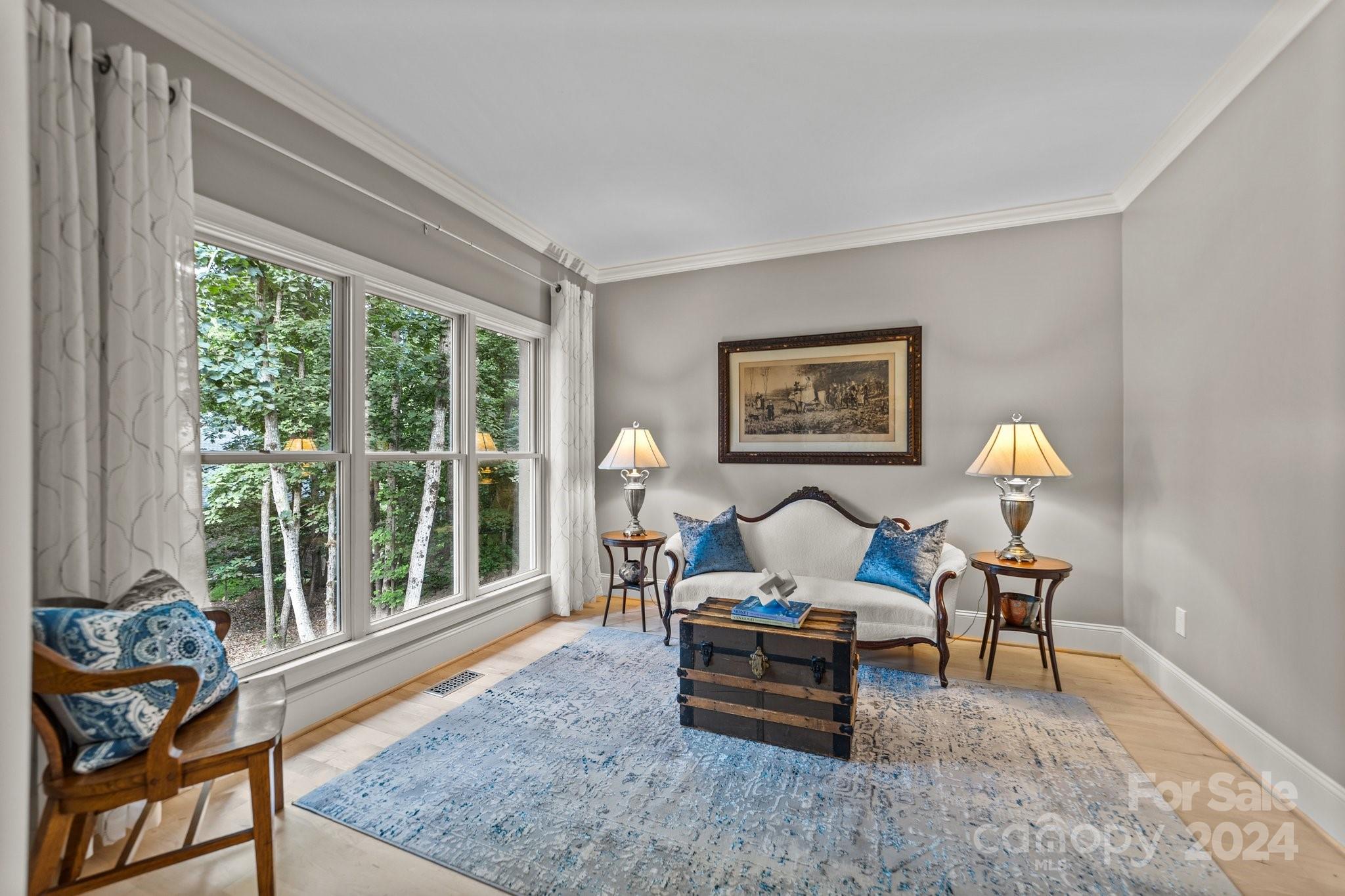 Hamilton Crest - Residential