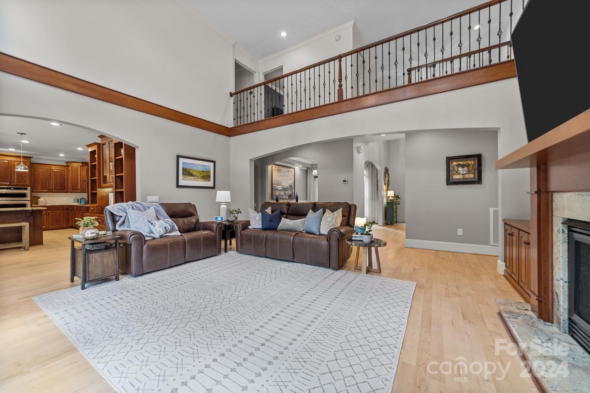 Hamilton Crest - Residential