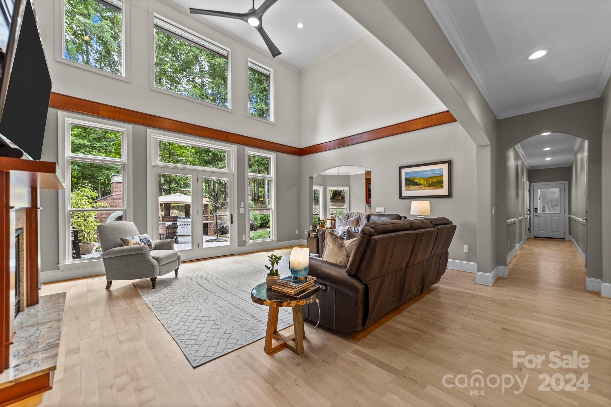 Hamilton Crest - Residential