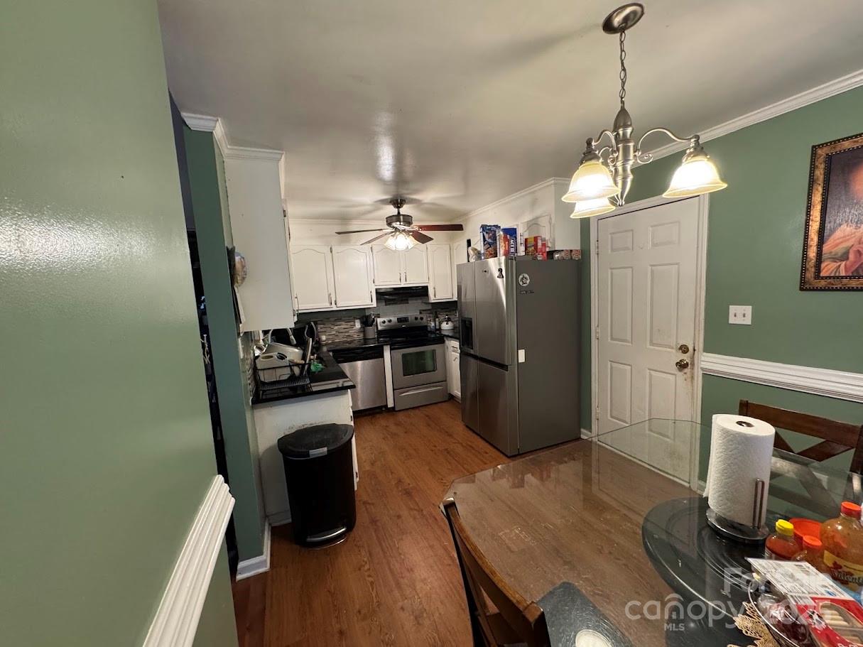 2835 Royal Ridge Lane