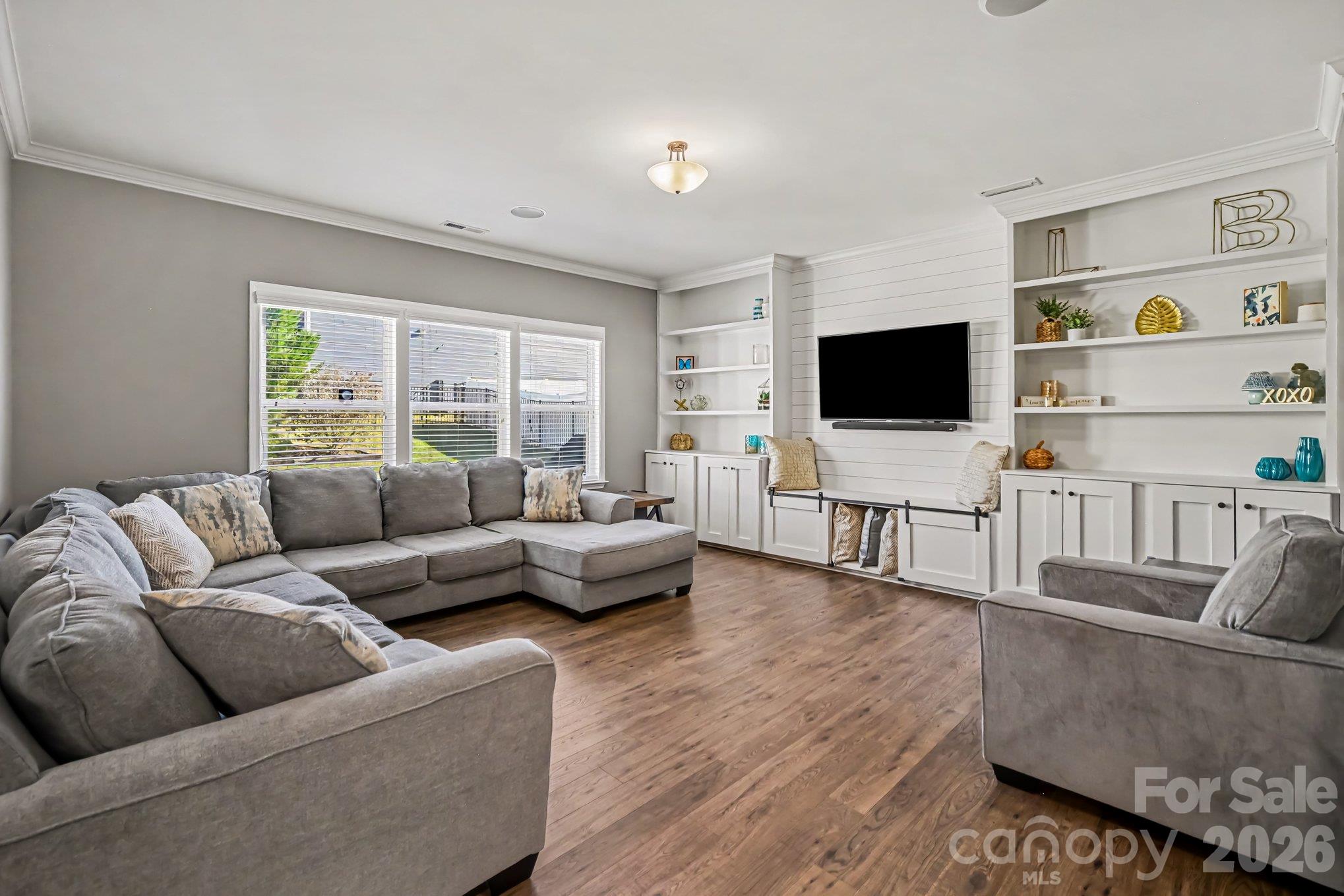 4410 Huntley Glen Drive