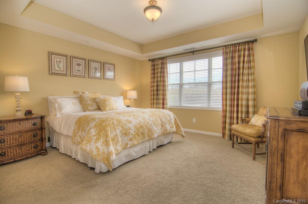 Lake Shore - Residential