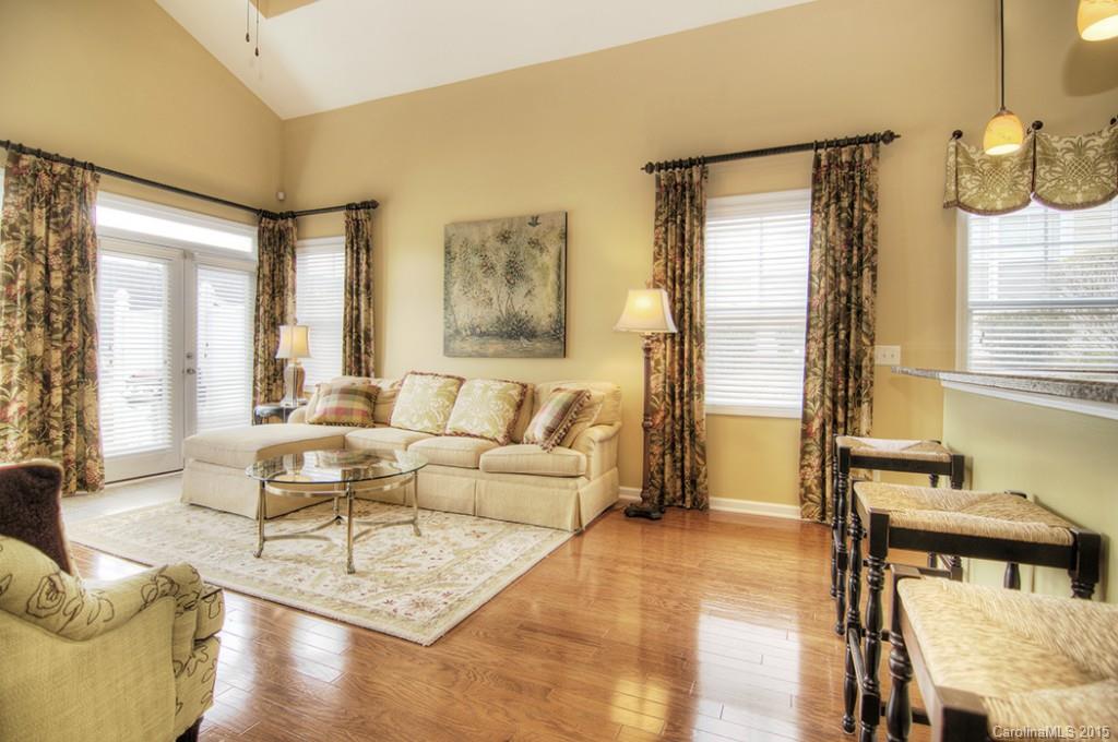 Lake Shore - Residential