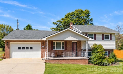 Photo of 106 Mohican Trail, East Flat Rock, NC 28726 (MLS # 4427684)