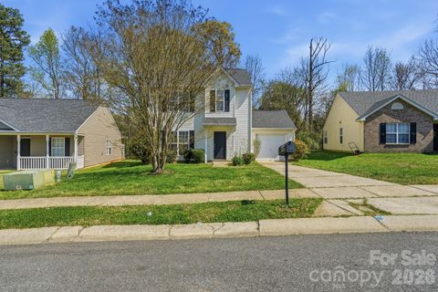Photo of 836 Almora Drive, Charlotte, NC 28216 (MLS # 4361933)