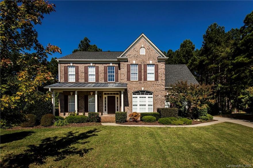 Looking for a home that is perfect for hosting parties? Look no further! W/ an open floor plan, Gourmet Kitchen w/SS appliances & double oven, Sunroom, Patio, oversized Deck, & expansive back yard, there is plenty of room to accommodate a large party! Picture the hammock in-between the trees in your own private, wooded back yard. The Master Suite is your sanctuary w/ its tray ceiling, Master Bath w/walk in shower & garden tub! Conveniently located and easily accessible to Hwy 16, I-85 and I-77.