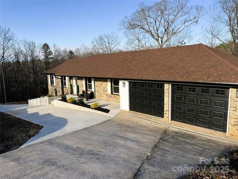 238 Lincoln Drive Forest City NC 28043