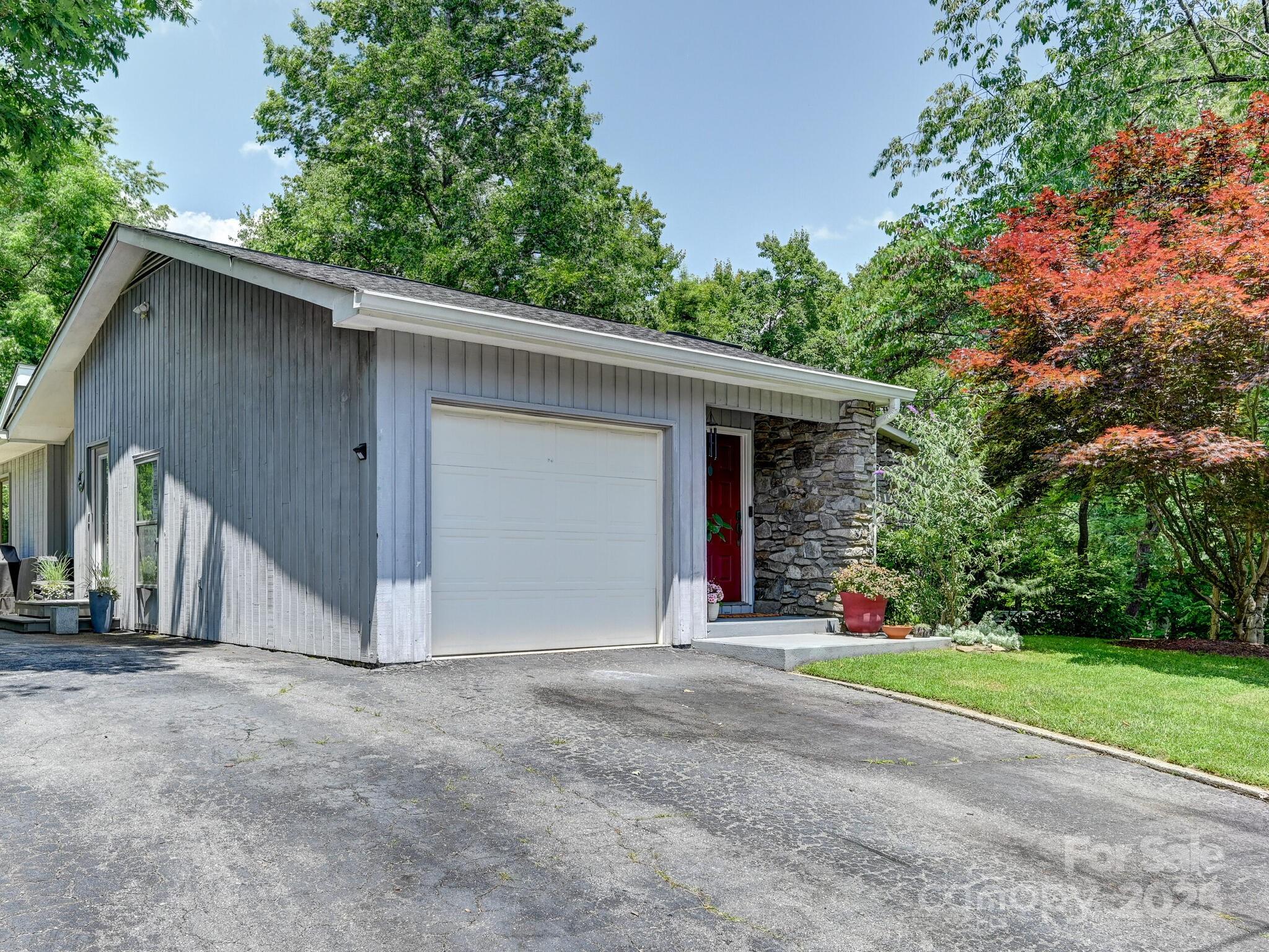 110 Aurora Drive