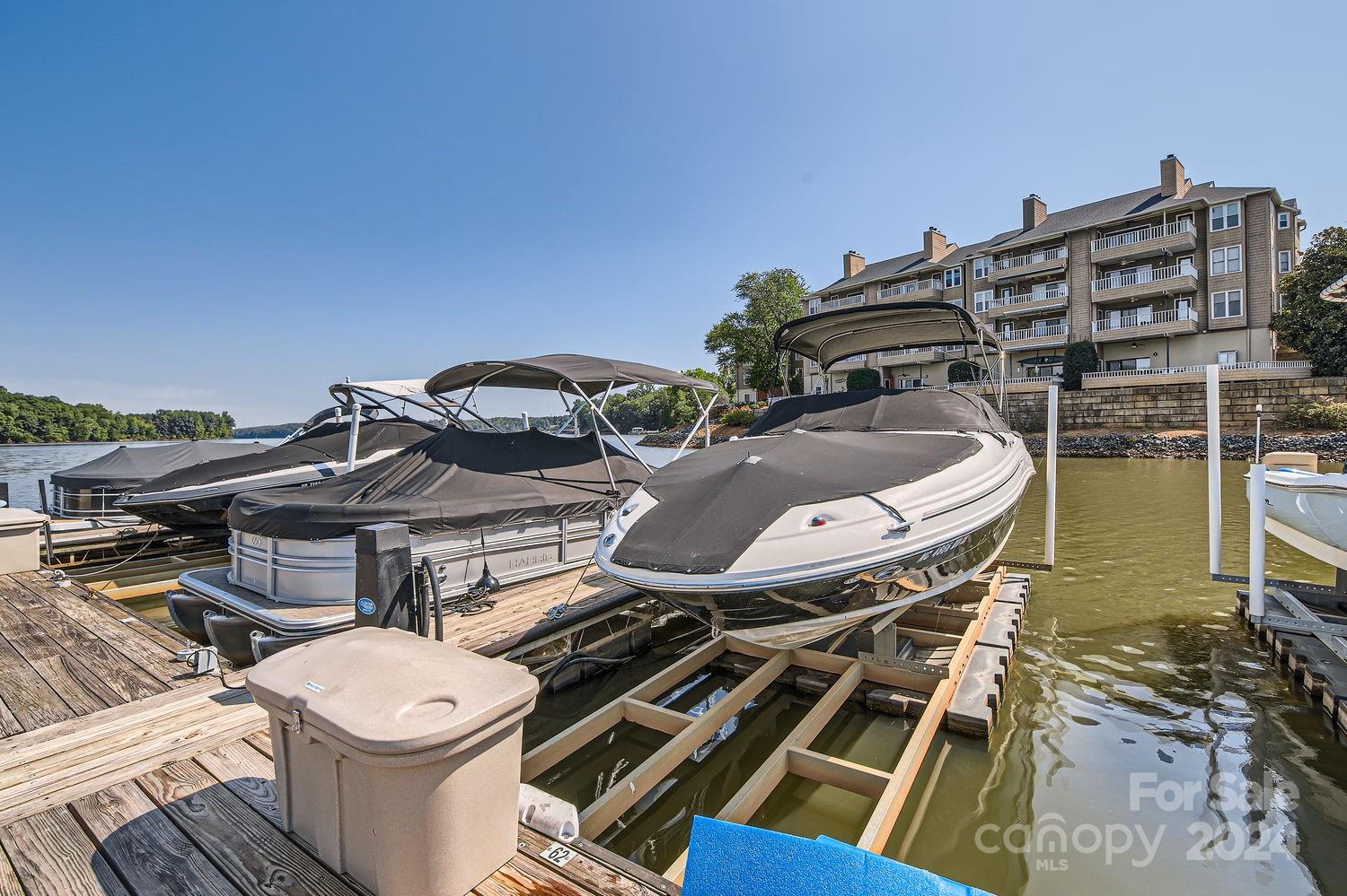 Emerald Point - Residential